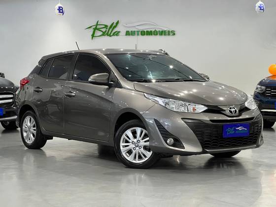 TOYOTA YARIS 1.3 16V FLEX XL PLUS TECH MULTIDRIVE TOYOTA YARIS 1.3 16V FLEX XL PLUS TECH MULTIDRIVE
